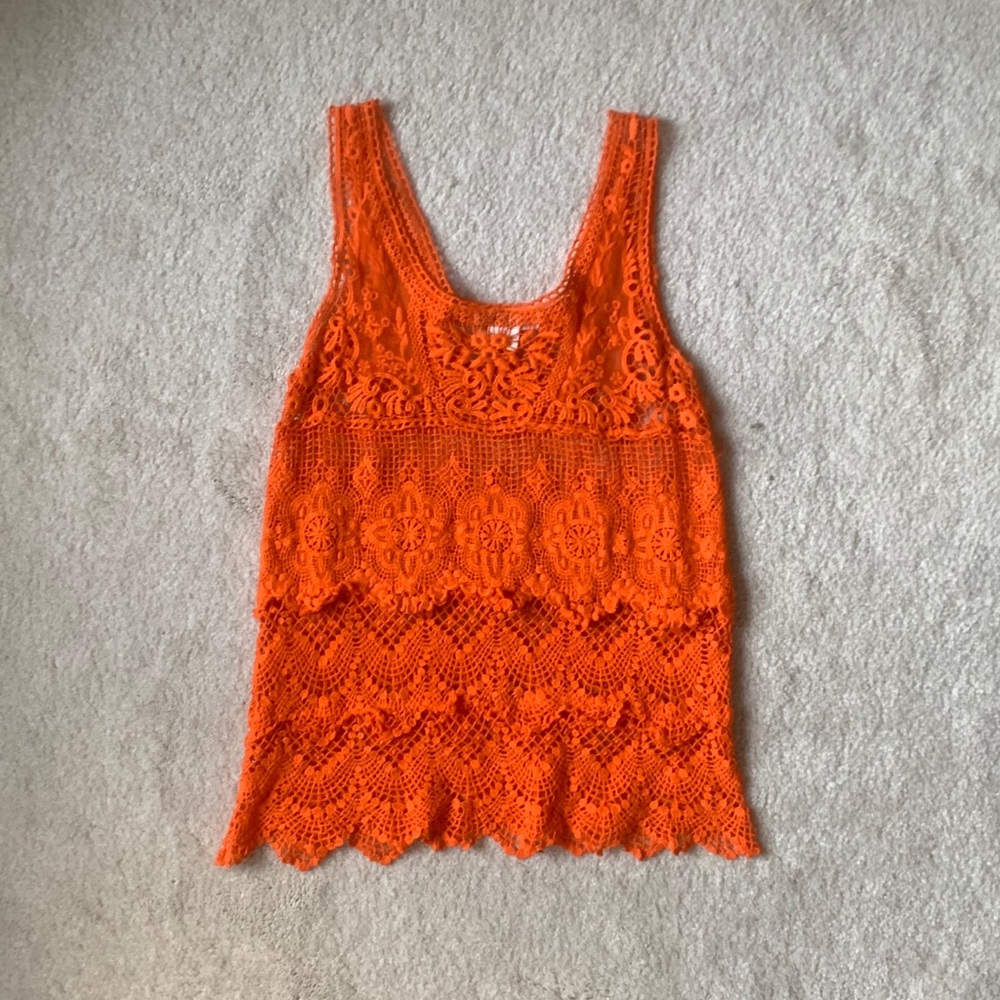 Orange lace top ☀️🍊🌼